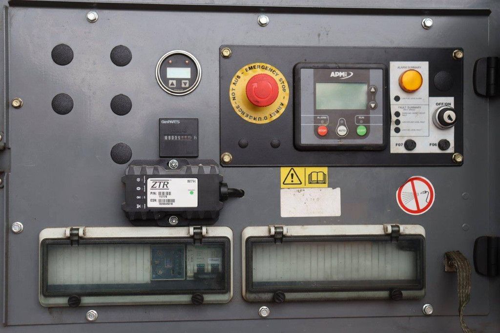 Generator SDMO R90C3 Diesel 2011 90kVA