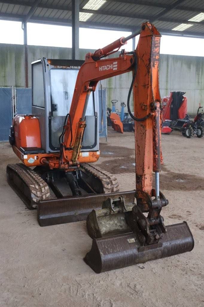 Raupenbagger Hitachi EX30-2 Diesel 2001