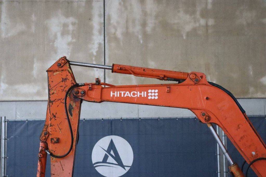 Raupenbagger Hitachi EX30-2 Diesel 2001