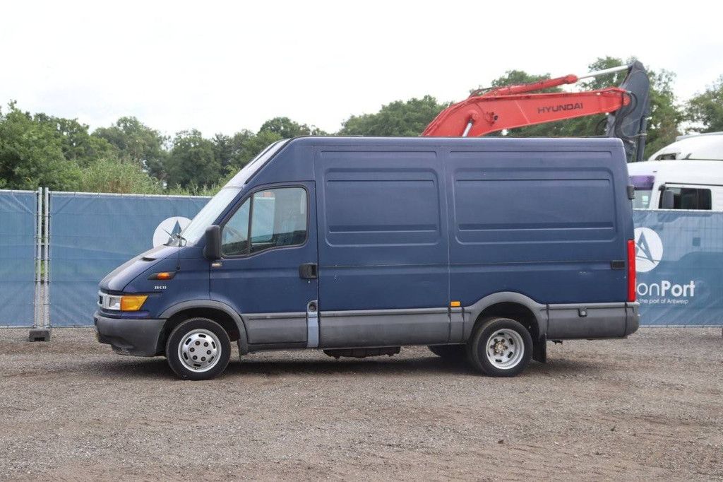 Bestelwagen Iveco 35C 13 Diesel 2002