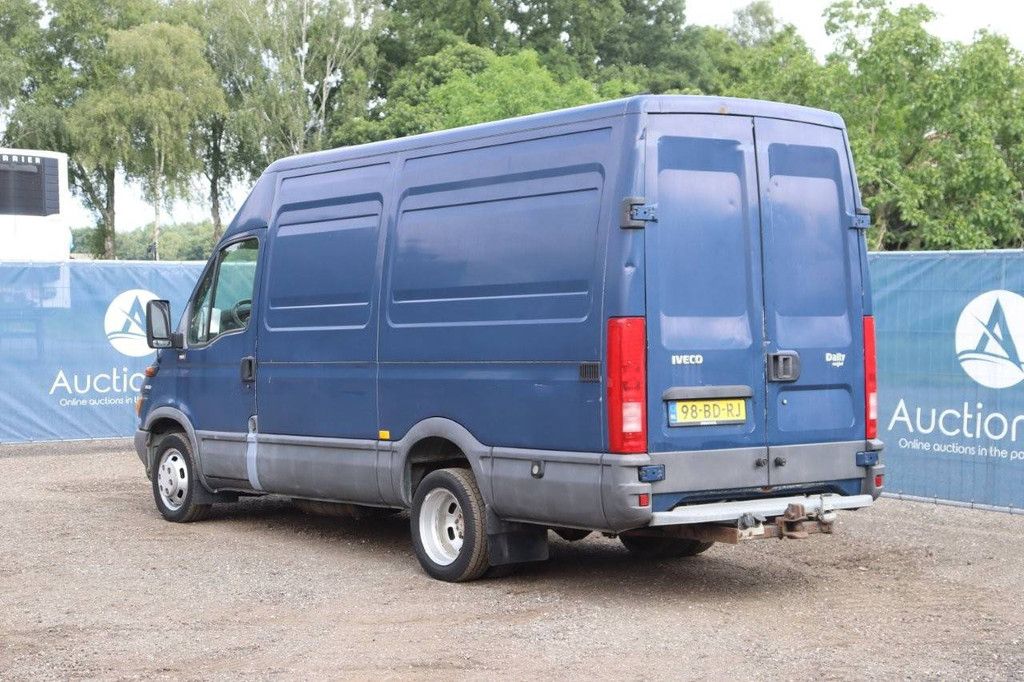 Bestelwagen Iveco 35C 13 Diesel 2002