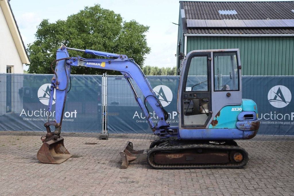 Raupenbagger Airman AX30-2 Diesel 2000