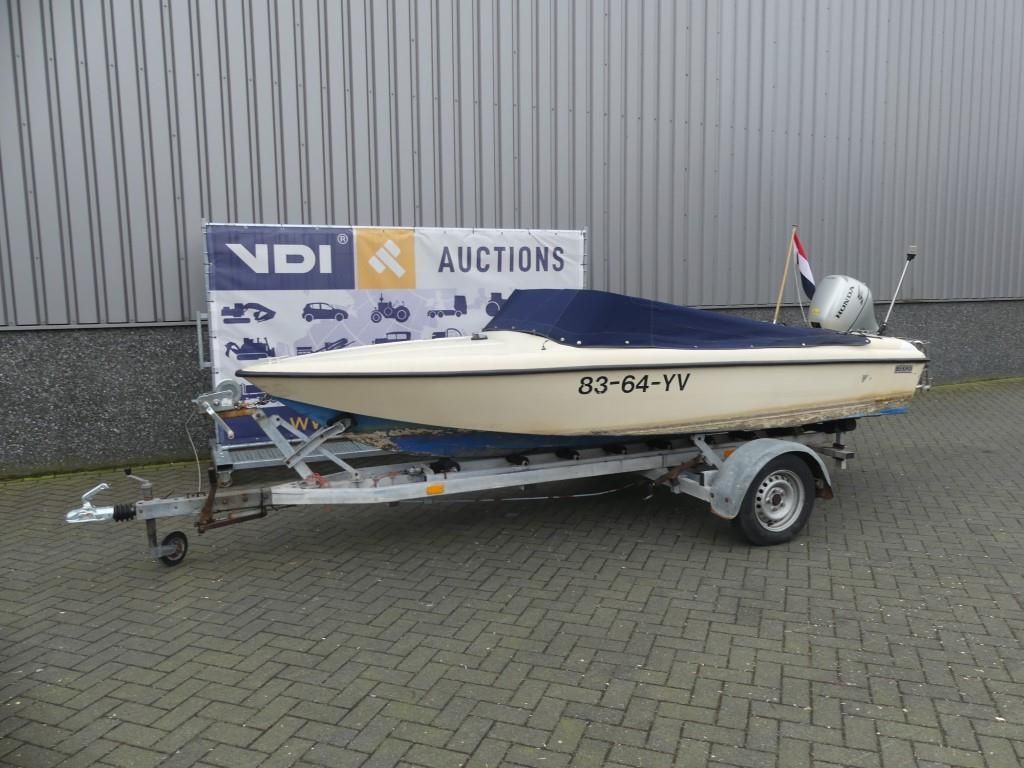 Speedboat