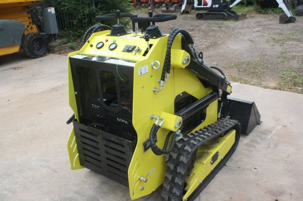 Skid steer loader Machpro MPS330 Diesel 2025
