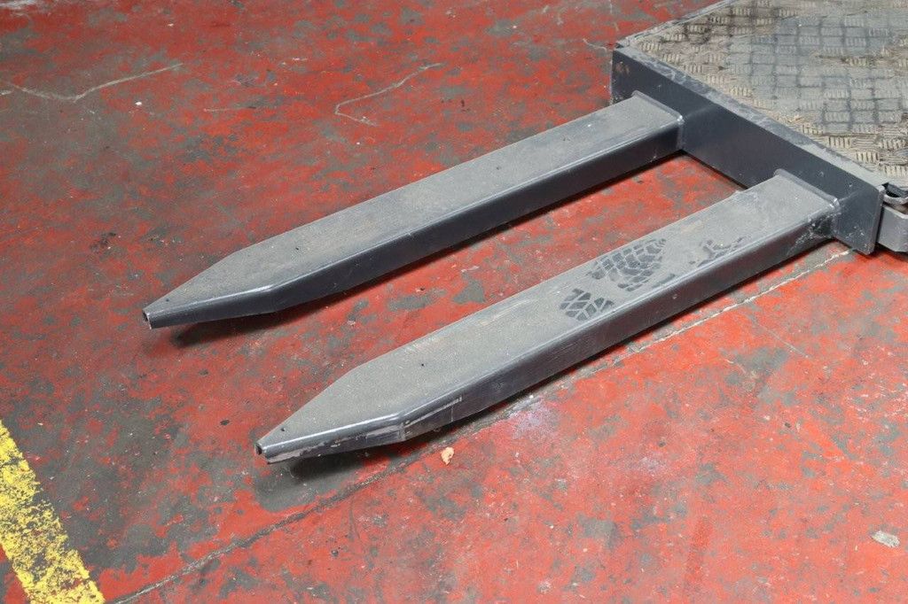 Order picker Mitsubishi Velia Electric 2020