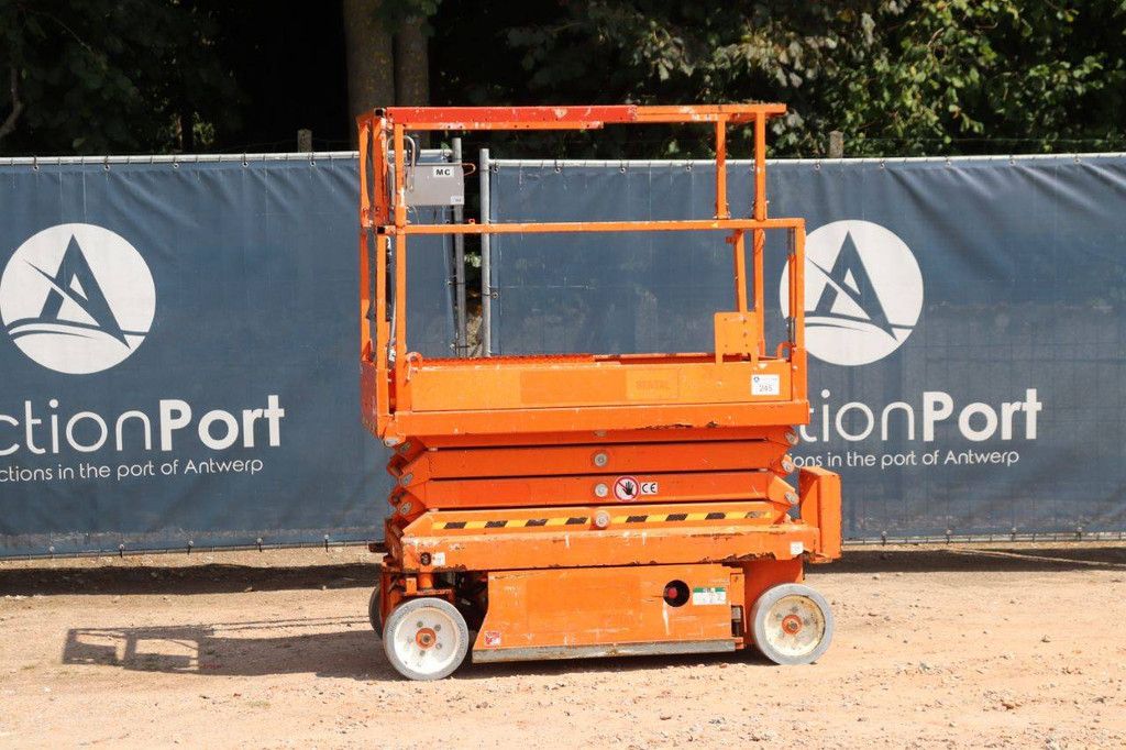 Scissor lift Skyjack SJIII 3219 Electric 7.62m 2015