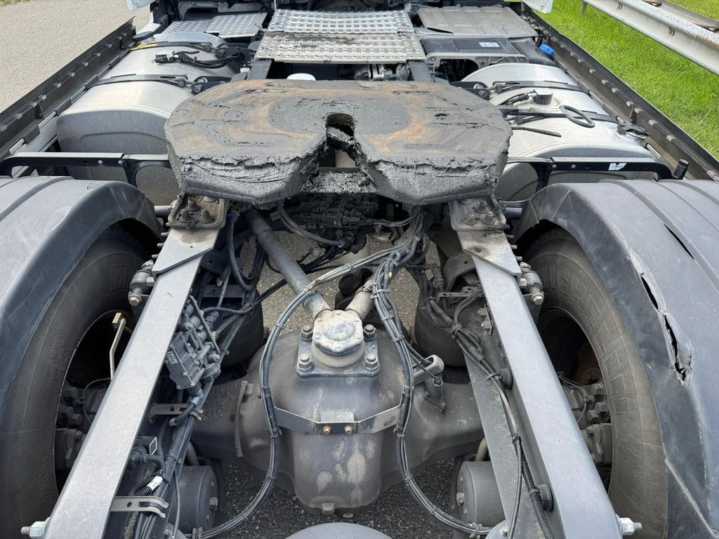 Volvo FH500 4x2 Tractor Head