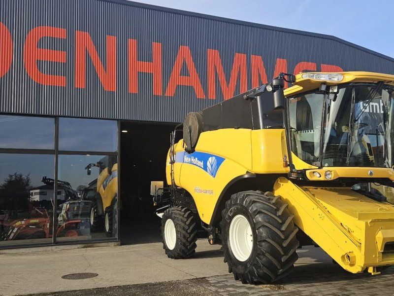 New Holland CX8040