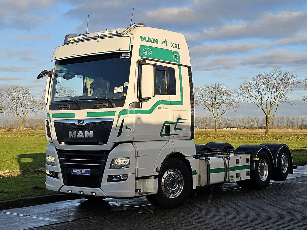 M.A.N. 26.500 TGX xxl 6x2-4 wb420