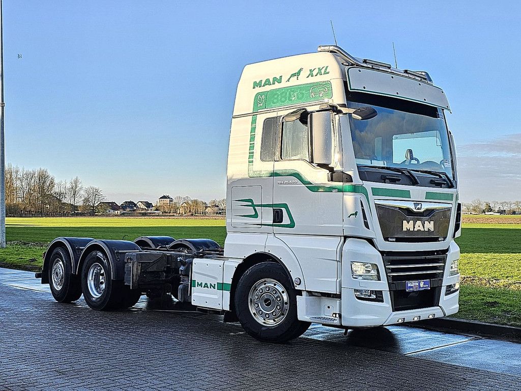 M.A.N. 26.500 TGX xxl 6x2-4 wb420