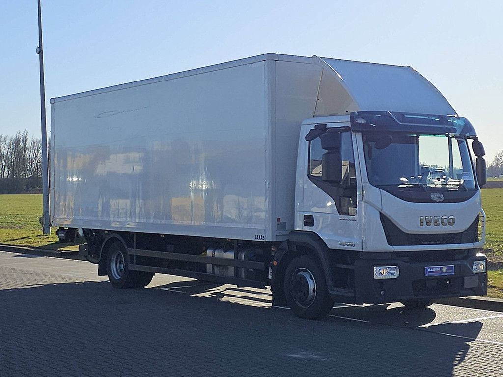 IVECO 120E25 EUROCARGO 3 seats airco lift