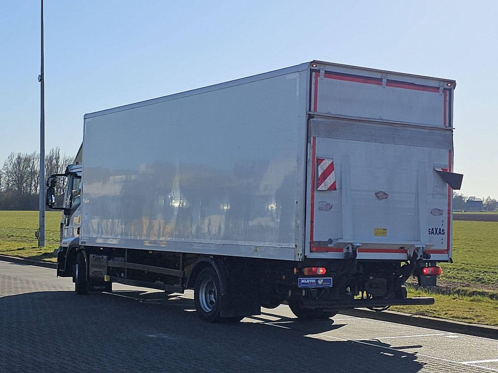 IVECO 120E25 EUROCARGO 3 seats airco lift