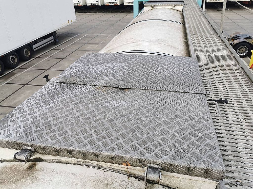 FELDBINDER TANK 30FT ggvs 28500 ltr