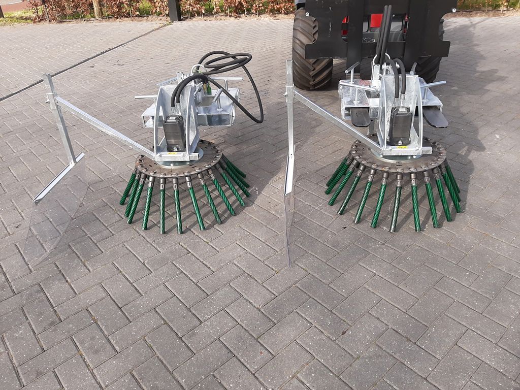 Hydraulische onkruidborstel