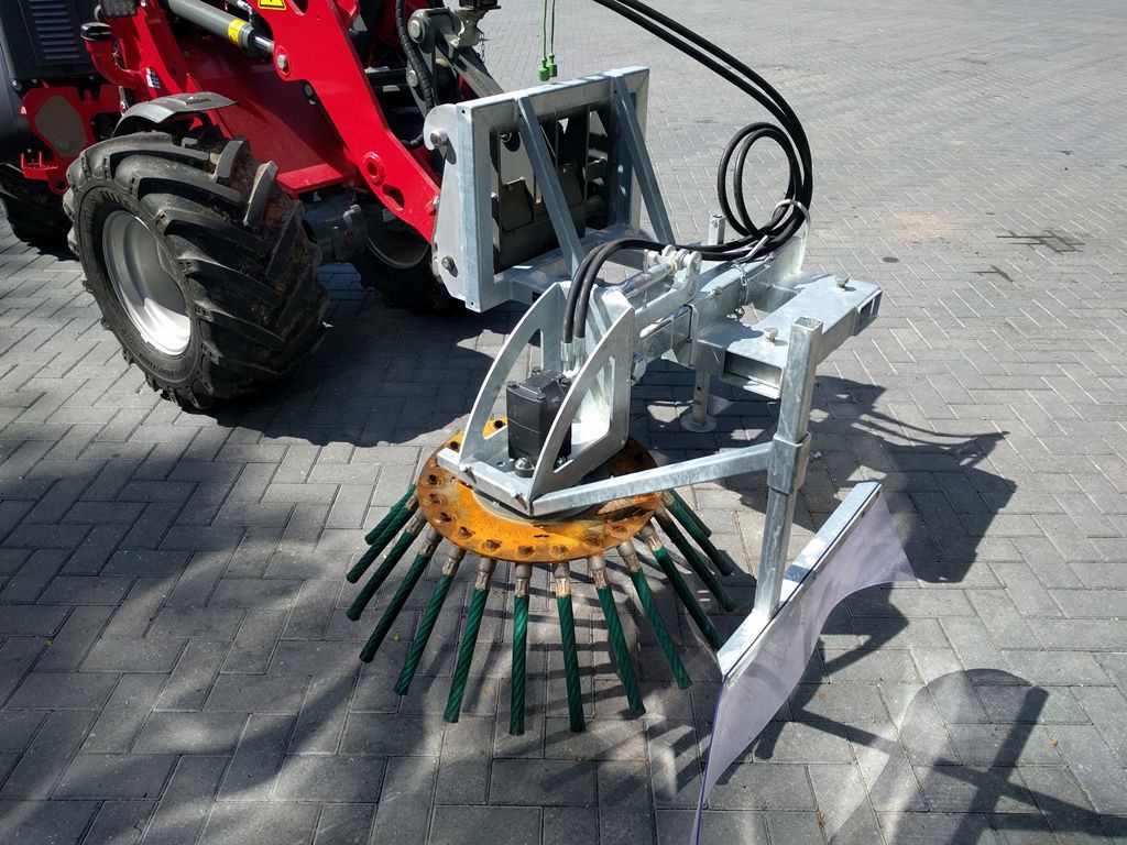 Hydraulische onkruidborstel