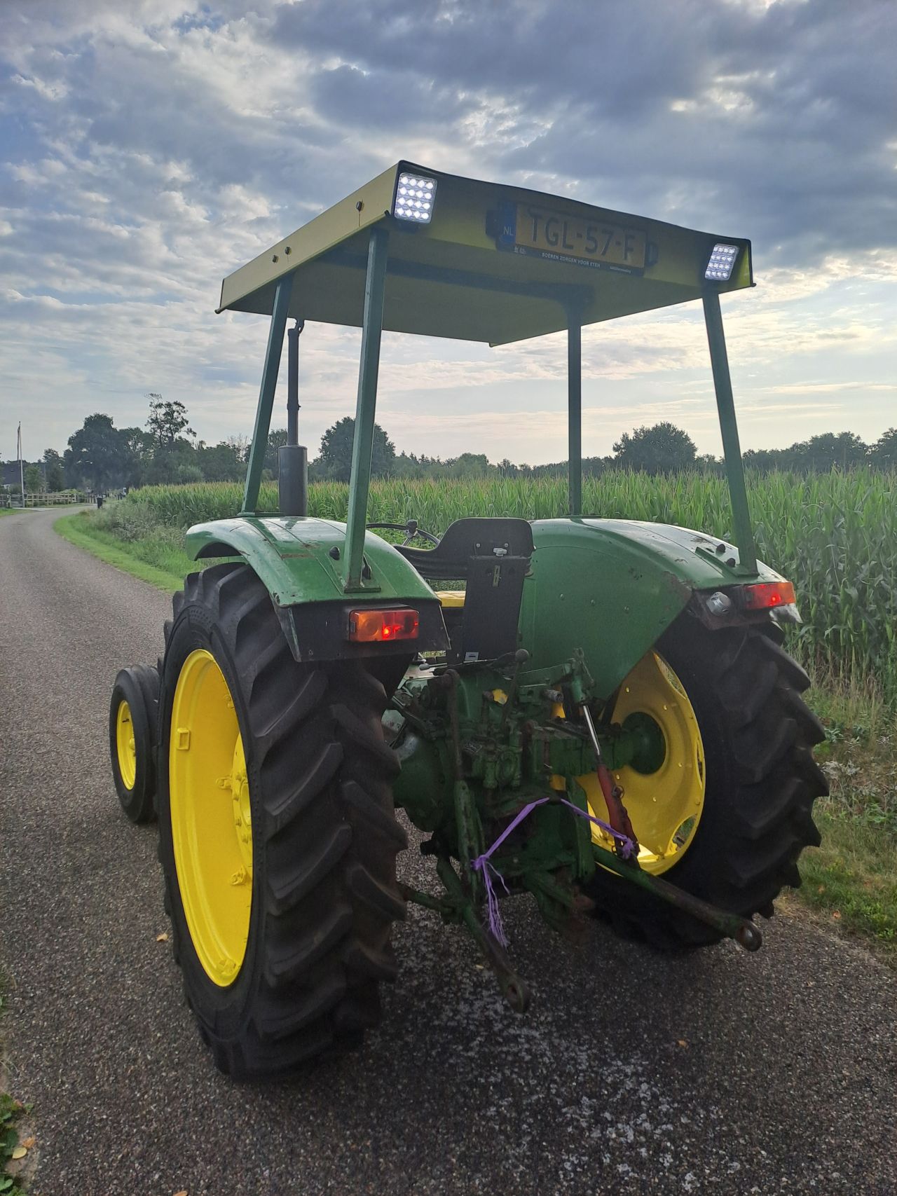 John Deere 1030