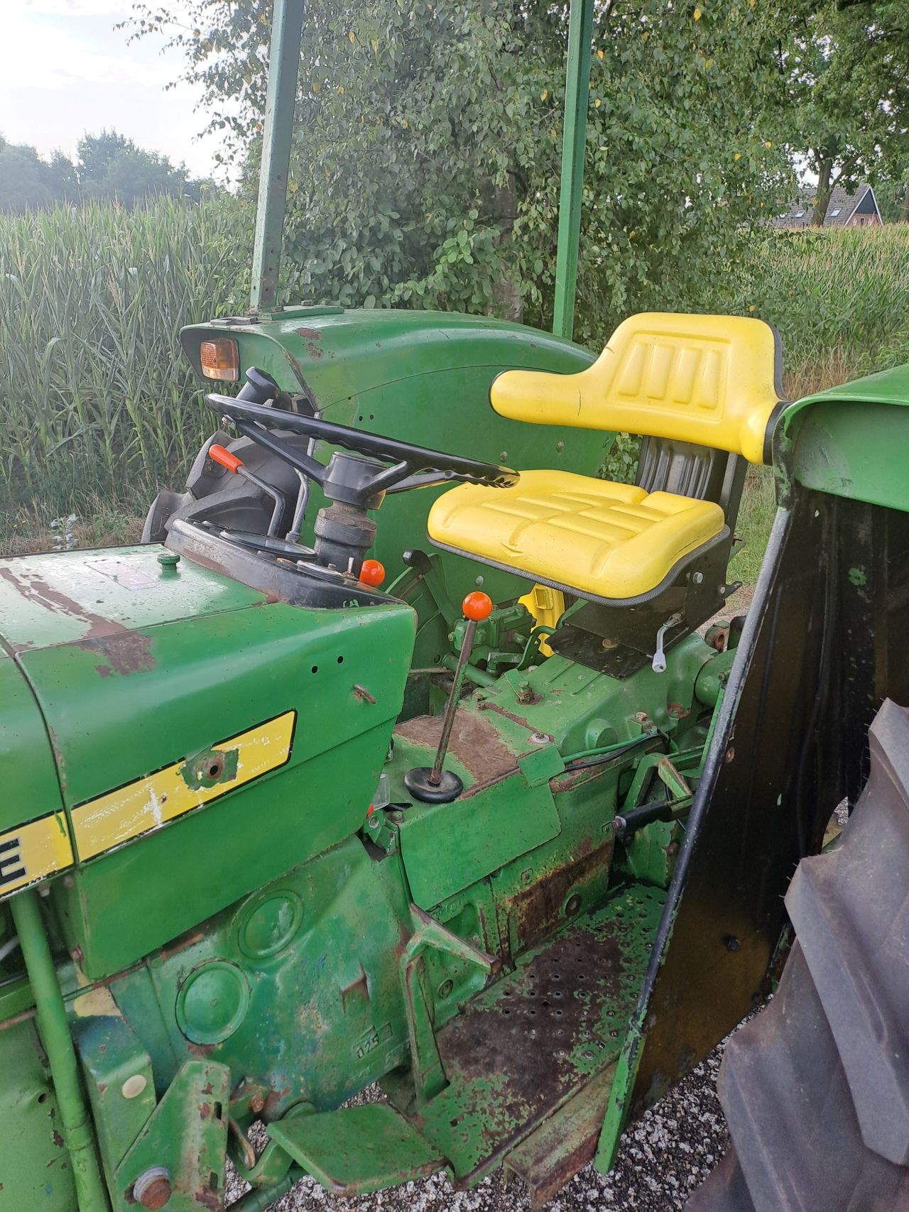 John Deere 1030