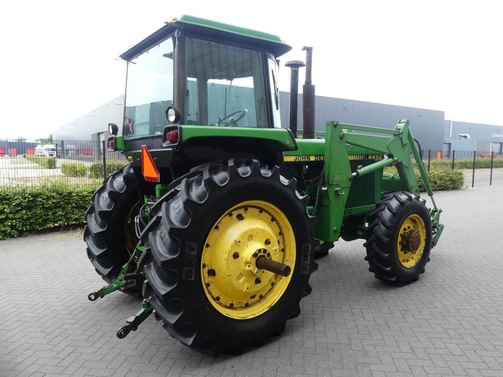 Amerikaanse John Deere 4450 4WD met voorlader