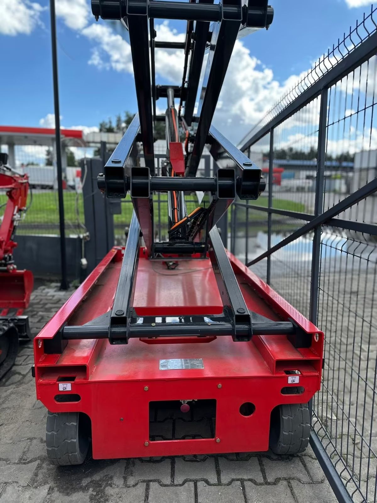 NEU Scherenbühne Scherenlift GTJZ1212HD Kingway 13,8