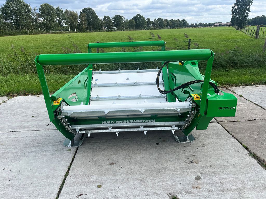 Hustler LX104 balenafroller