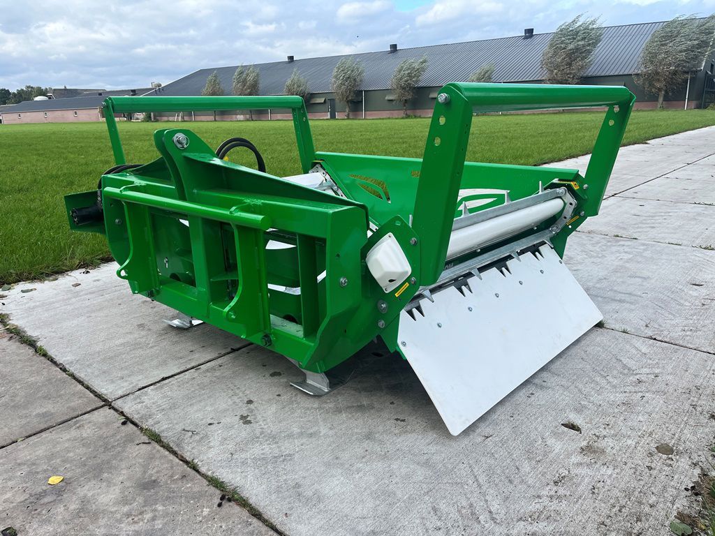 Hustler LX104 balenafroller