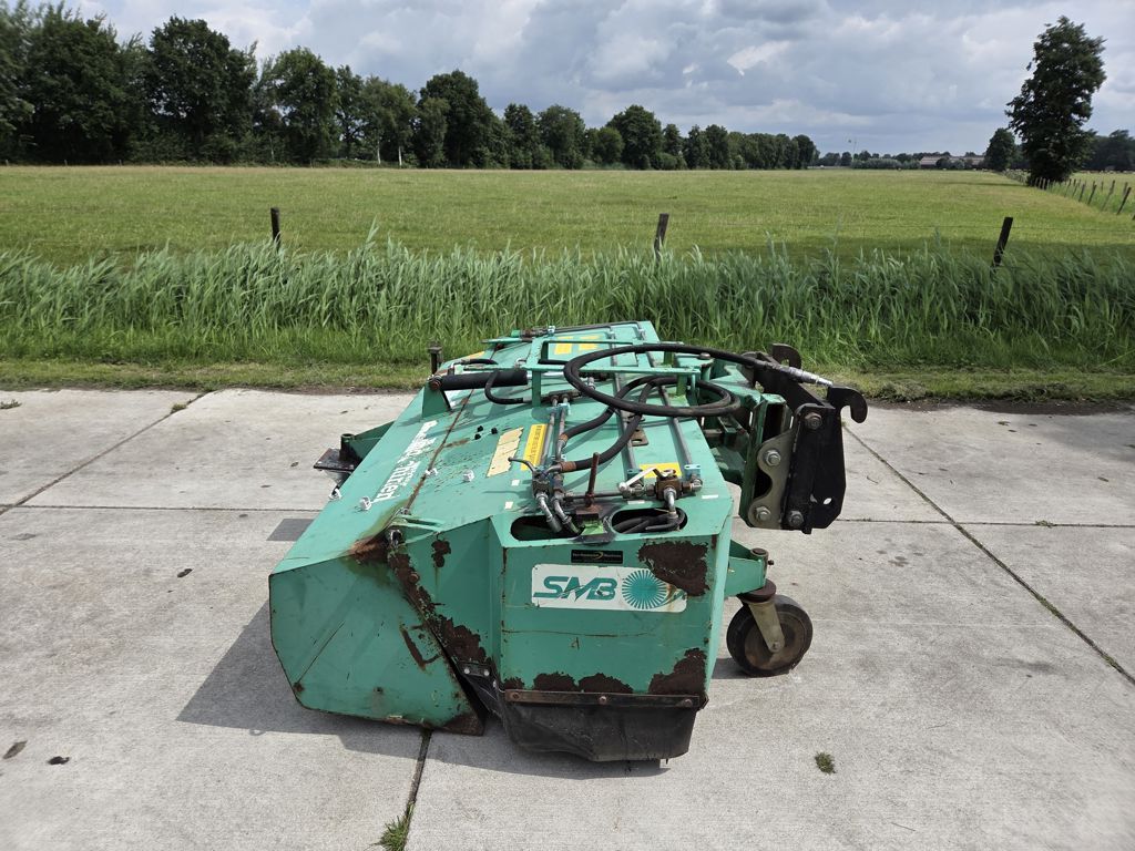 Zeppelin SMB 2200 veegmachine