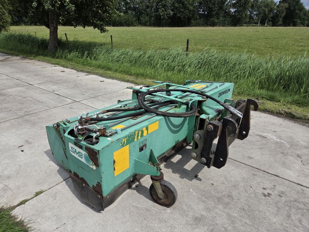 Zeppelin SMB 2200 veegmachine