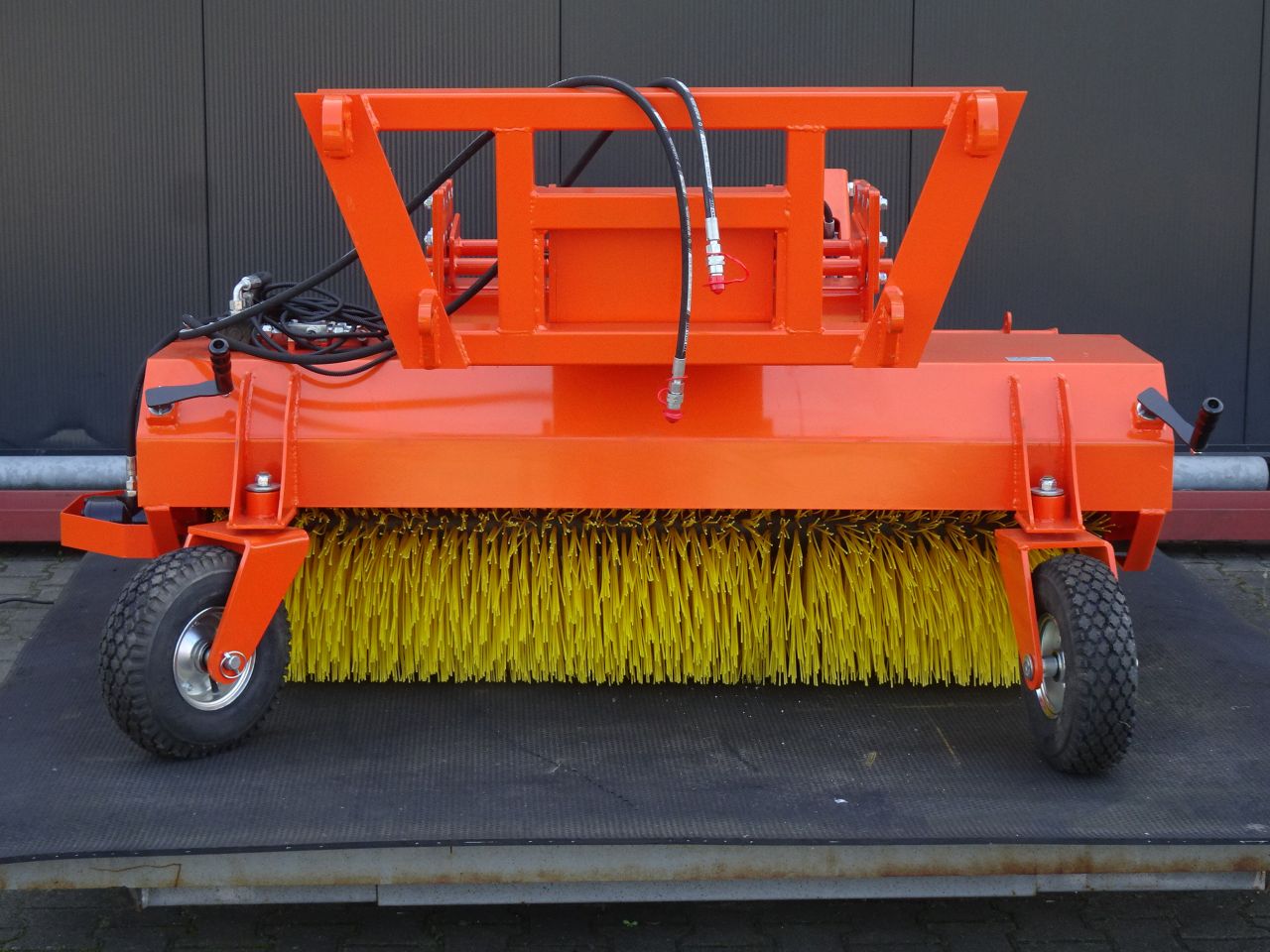 Veegmachine shovel knik mops parallelo gram pendel ophanging