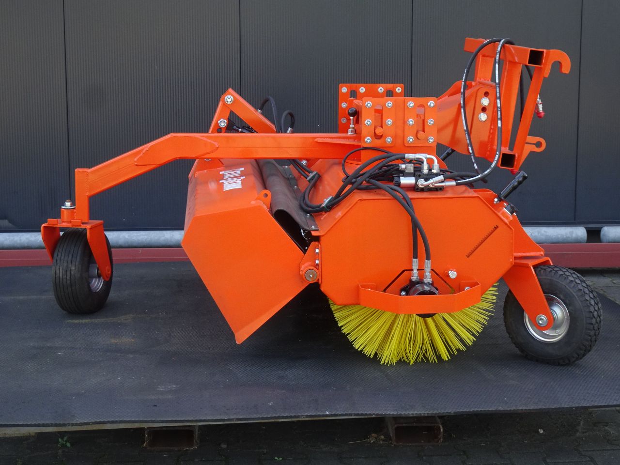 Veegmachine shovel knik mops parallelo gram pendel ophanging
