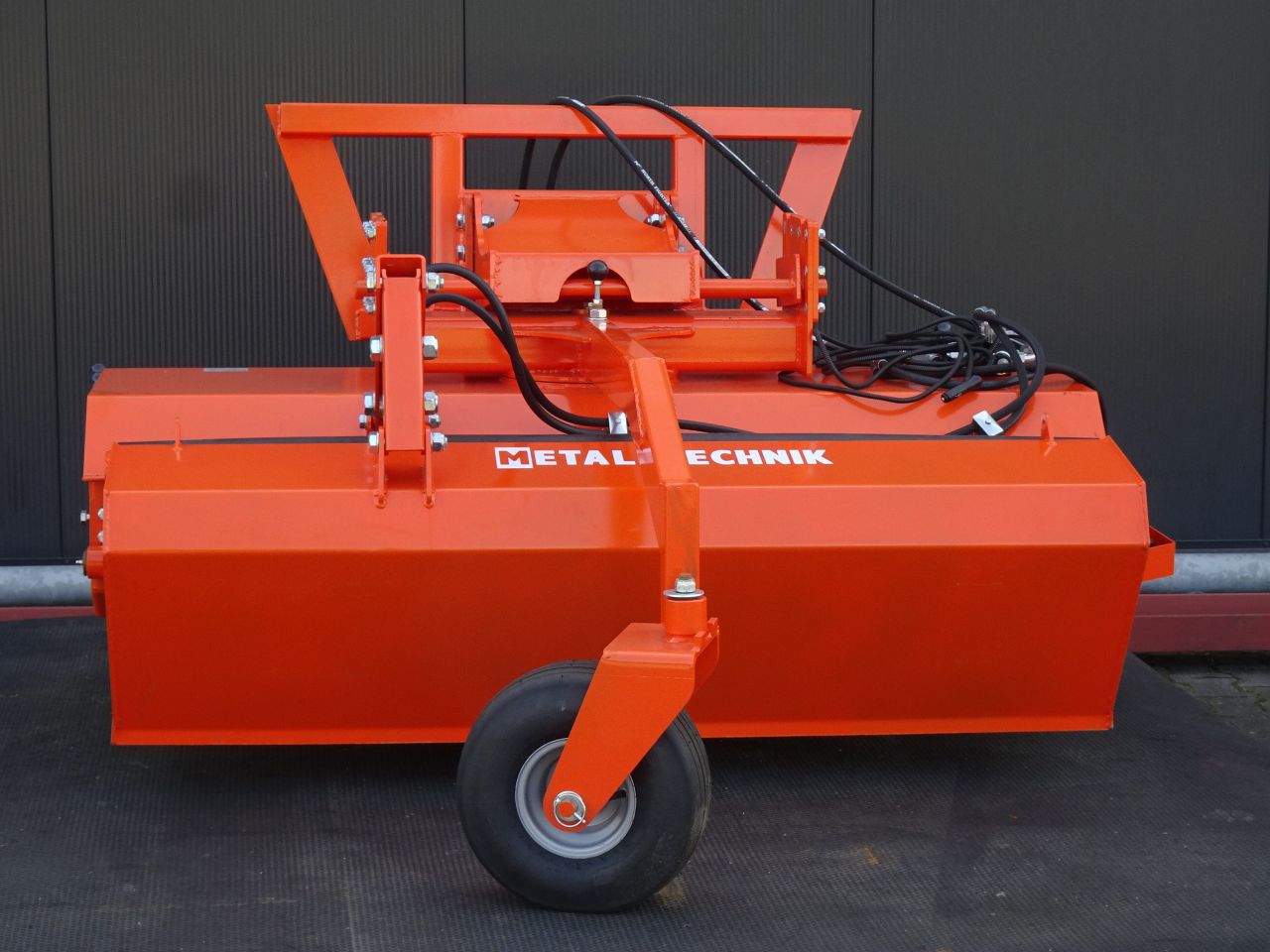 Veegmachine shovel knik mops parallelo gram pendel ophanging