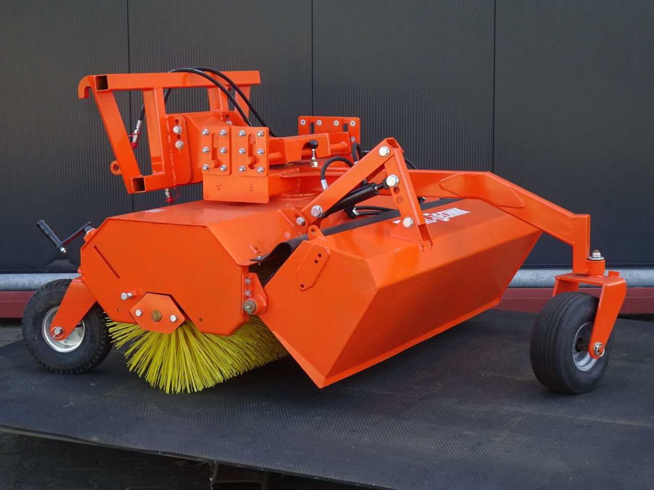 Veegmachine shovel knik mops parallelo gram pendel ophanging
