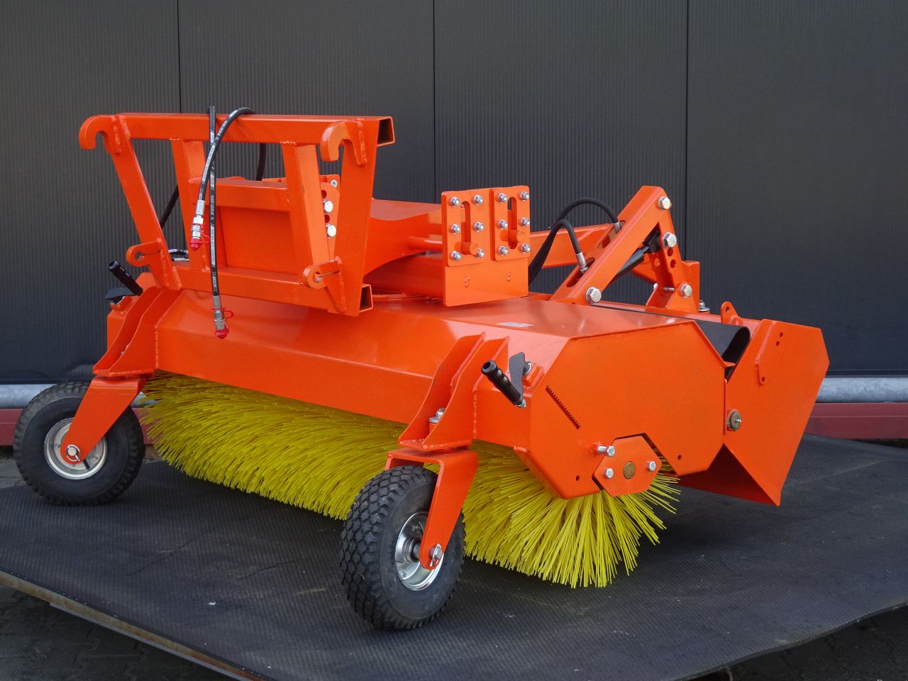 Veegmachine shovel knik mops parallelo gram pendel ophanging