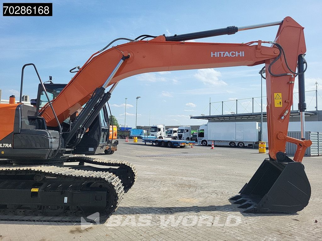 Hitachi ZX220 LC-5G ISUZU ENGINE