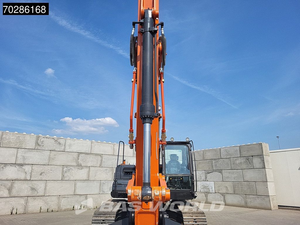 Hitachi ZX220 LC-5G ISUZU ENGINE