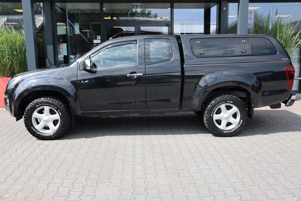 Isuzu D-max 2.5 D EXTENDEND CAB 4WD VAN