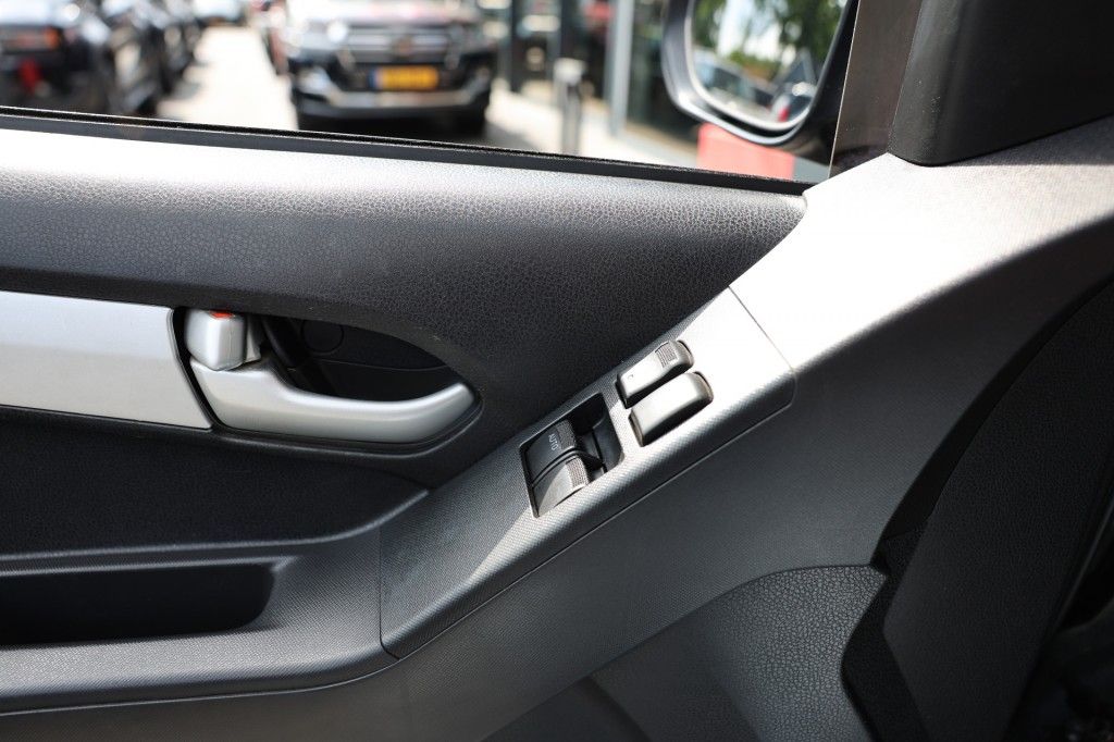 Isuzu D-max 2.5 D EXTENDEND CAB 4WD VAN