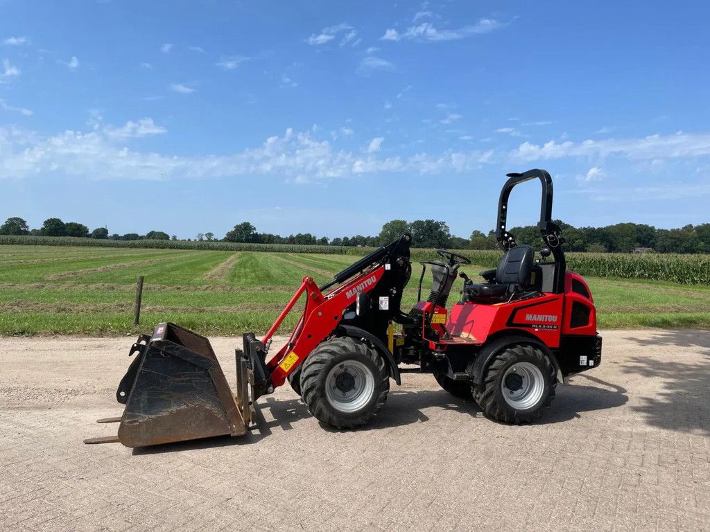 Manitou MLA 3-35 H Essential Shovel Loader
