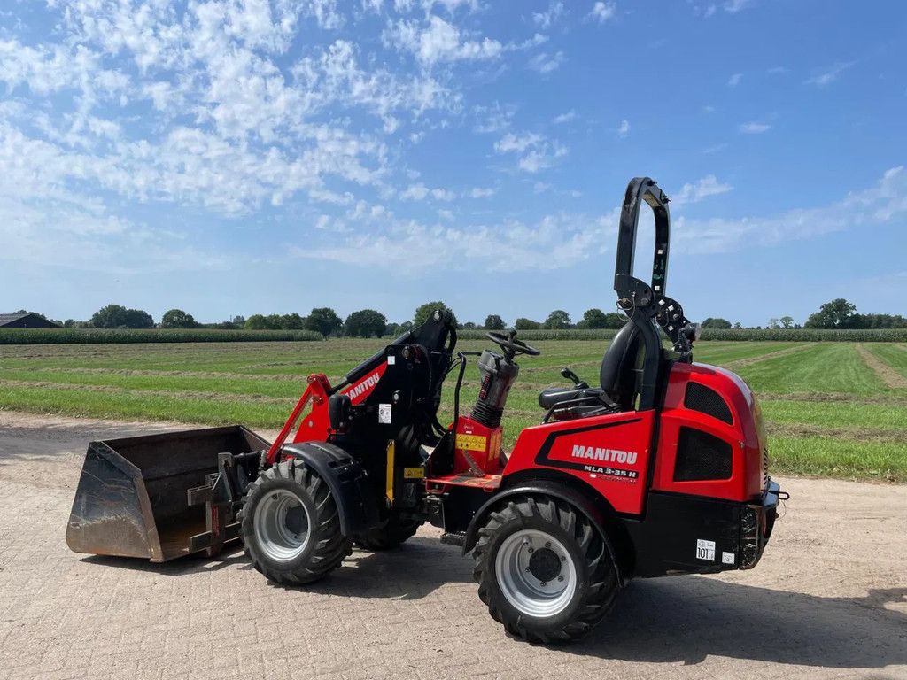 Manitou MLA 3-35 H Essential Shovel Loader