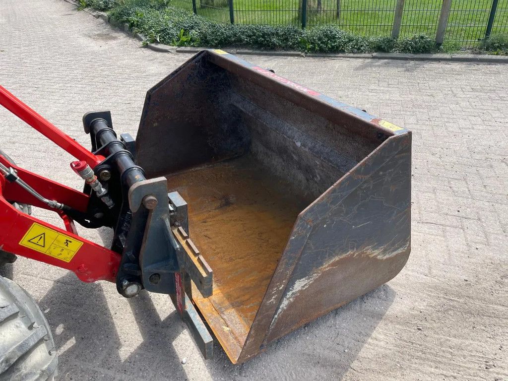 Manitou MLA 3-35 H Essential Shovel Loader