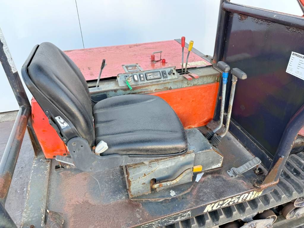 Kubota KC250HR - Tilt + Rotate / Track Dumper