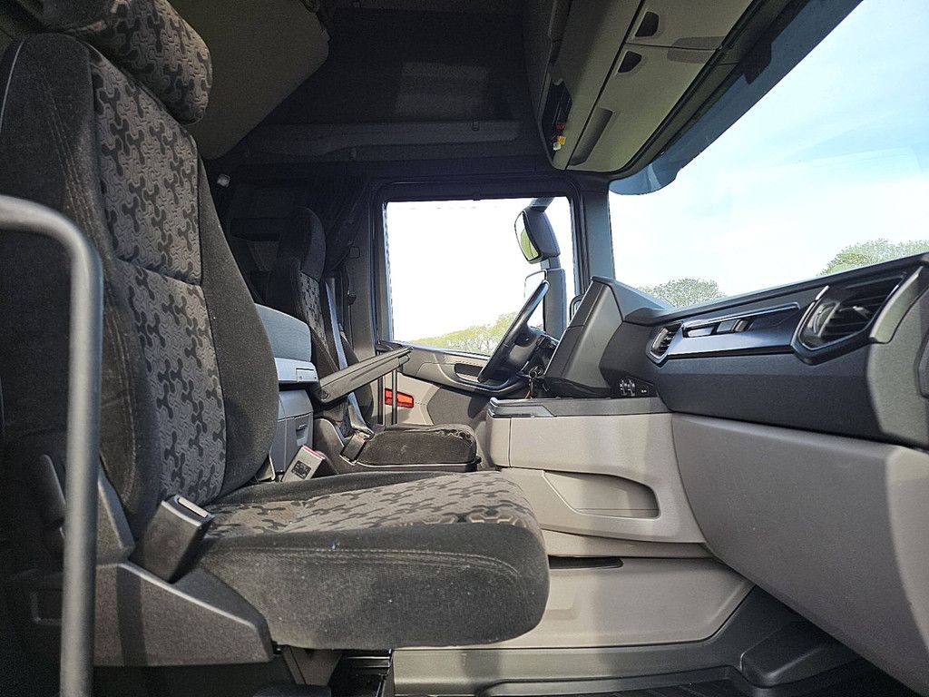 SCANIA R450 6x2*4