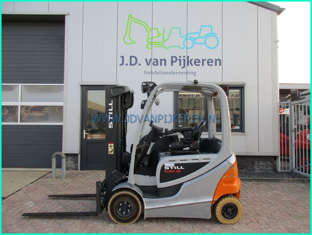 Still RX60-25 6251 uur accu82%+triplex+sideshift+freelift