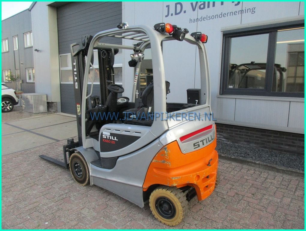 Still RX60-25 6251 uur accu82%+triplex+sideshift+freelift