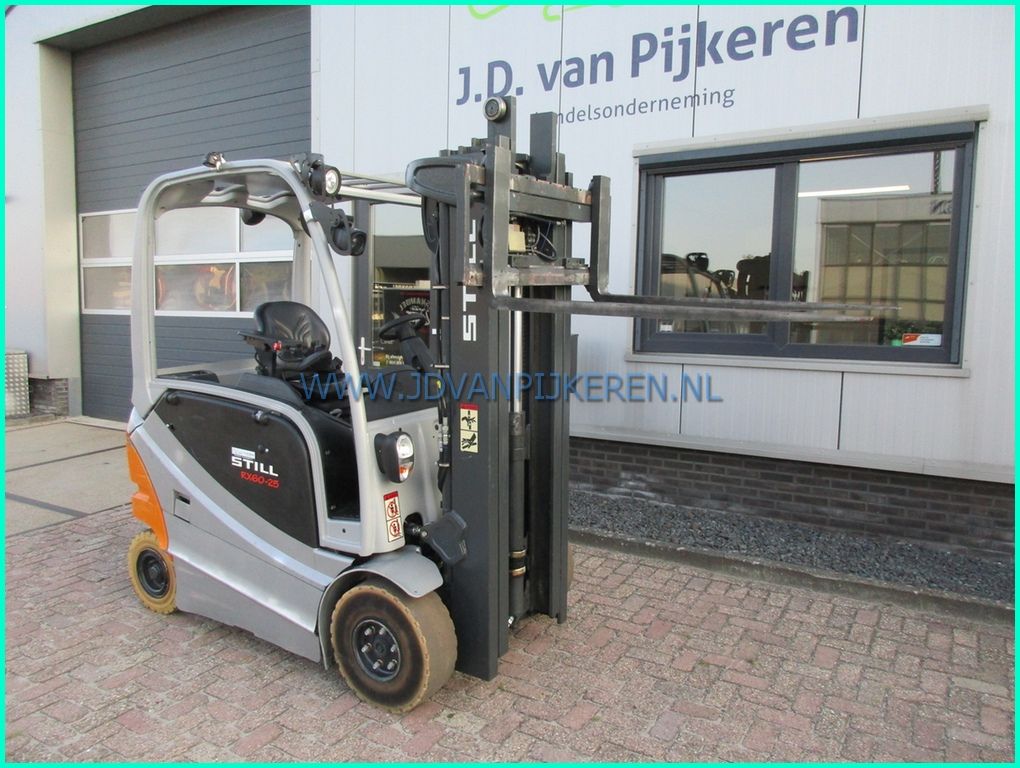 Still RX60-25 6251 uur accu82%+triplex+sideshift+freelift
