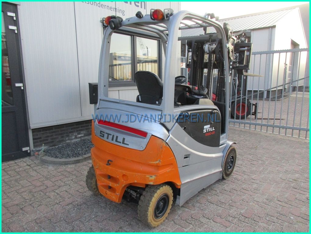 Still RX60-25 6251 uur accu82%+triplex+sideshift+freelift