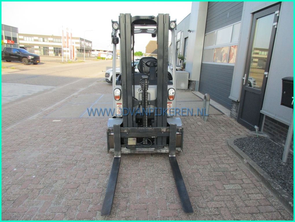 Still RX60-25 6251 uur accu82%+triplex+sideshift+freelift