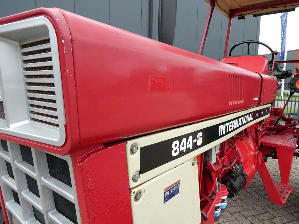 International 844-S 2wd / 10122 Draaiuren / Margetrekker