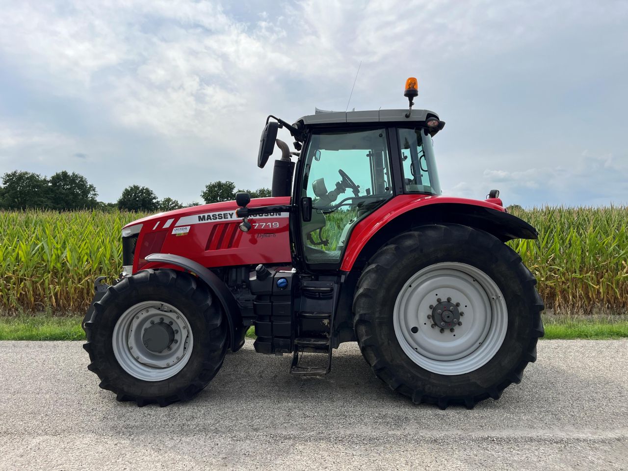 Massey-Ferguson 7719 Dyna 6