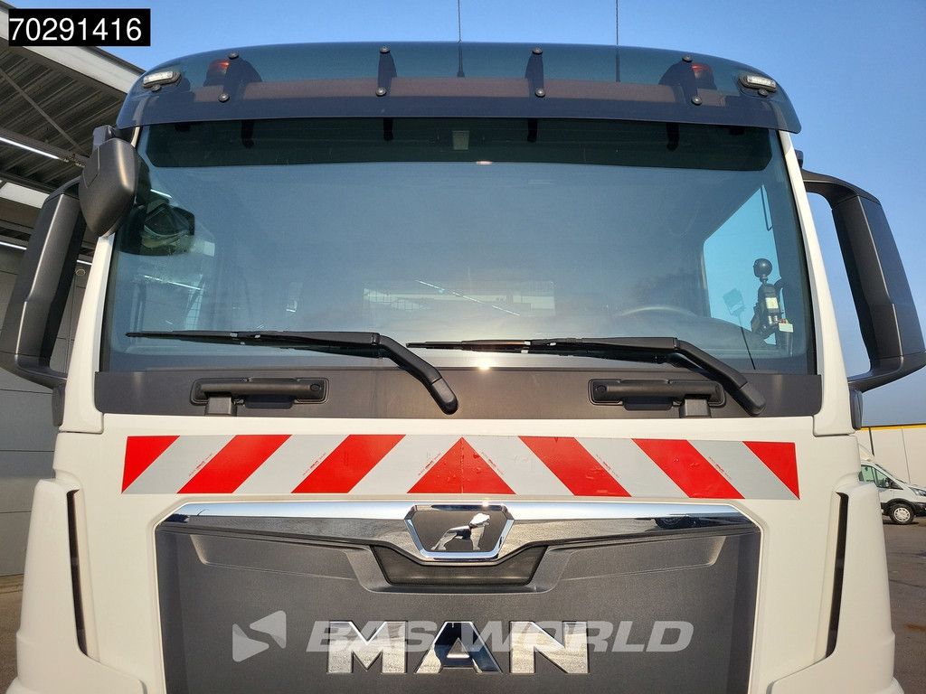 MAN TGS 35.470 8X4 NEW! HYVA 26-62 SKZ hooklift Lift+steering Axle Automatic Euro 6