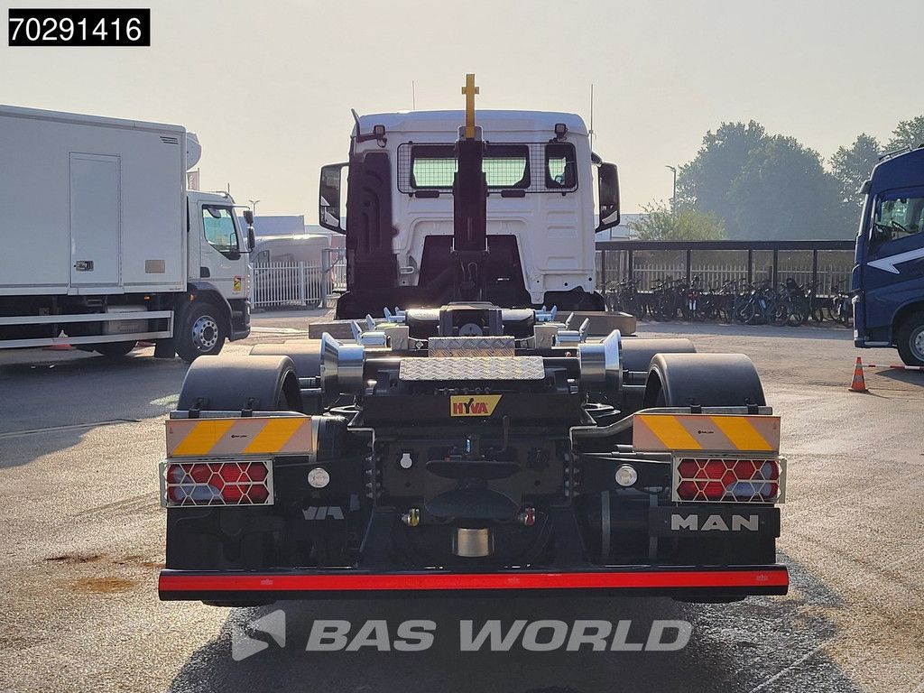 MAN TGS 35.470 8X4 NEW! HYVA 26-62 SKZ hooklift Lift+steering Axle Automatic Euro 6